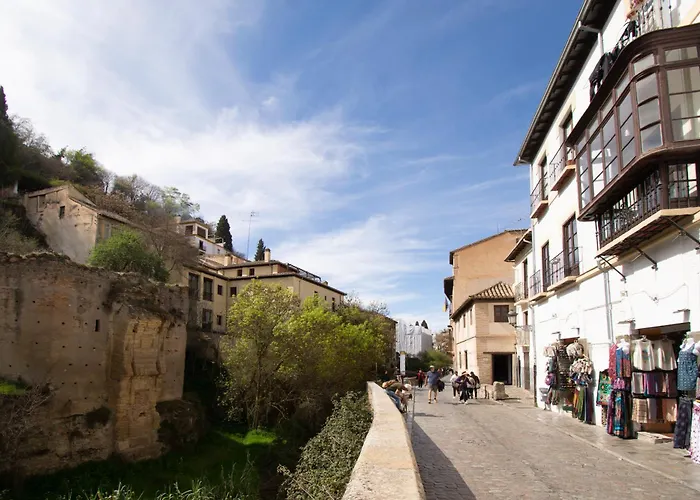Alhambra Enamora 1 -Paseo De Los Tristes View 1 -C